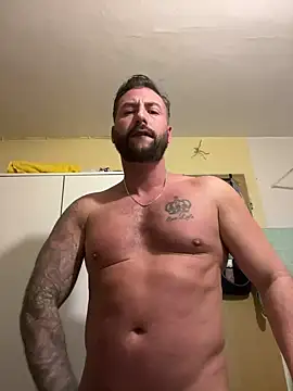 Snapshot of 2guysforu chatting on 03-05-25, 06:01 2guysforu online show from 03-05-25, 06:01