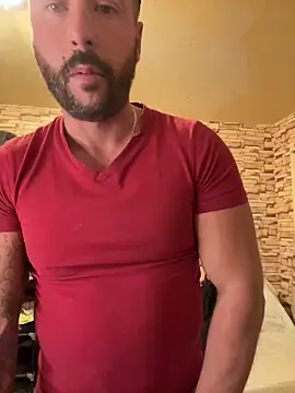 Snapshot of 2guysforu chatting on 03-17-25, 11:21 2guysforu online show from 03-17-25, 11:21