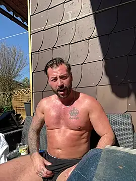 Snapshot of 2guysforu chatting on 03-20-25, 11:16 2guysforu online show from 03-20-25, 11:16