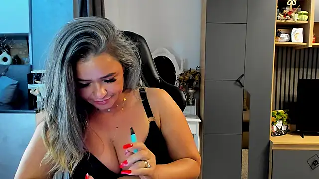 Snapshot of Claire95_ chatting on 09-15-25, 04:51 Claire95 online show from 09-15-25, 04:51