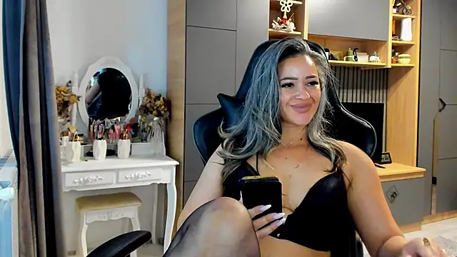 Snapshot of Claire95_ chatting on 09-29-25, 03:50 Claire95 online show from 09-29-25, 03:50