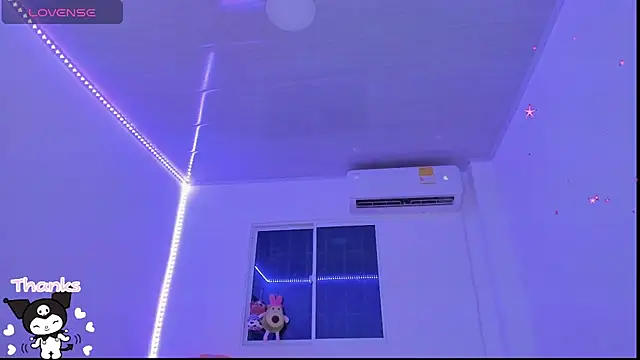 Snapshot of MollyG18 chatting on 03-19-25, 12:48 MollyG18 online show from 03-19-25, 12:48