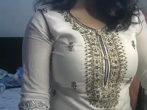 Snapshot of SiaraSiyA chatting on 12-29-24, 07:22 SiaraSiyA online show from 12-29-24, 07:22