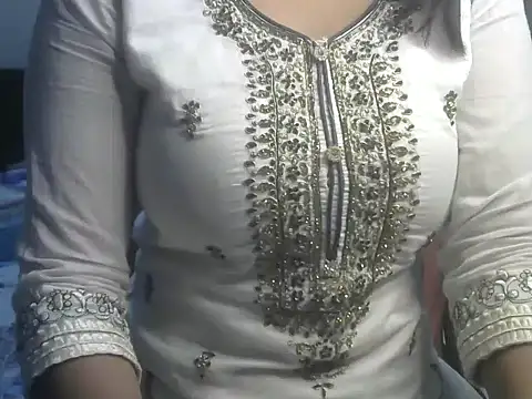 Snapshot of SiaraSiyA chatting on 01-11-25, 04:14 SiaraSiyA online show from 01-11-25, 04:14