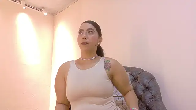 Snapshot of niky_smit chatting on 11-07-25, 10:37 niky smit online show from 11-07-25, 10:37