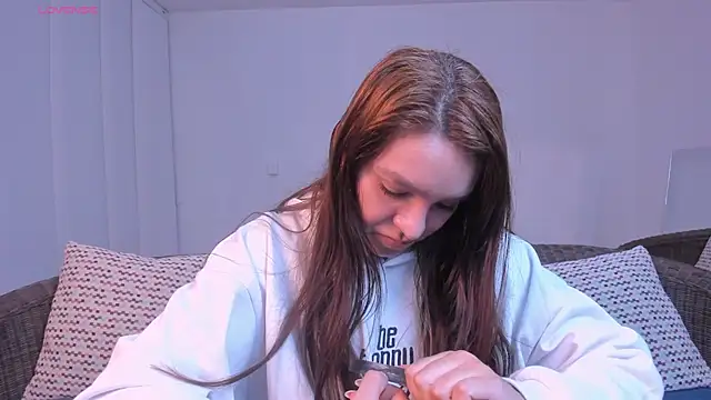 miataylorr1 online show from 02-04-25, 11:16