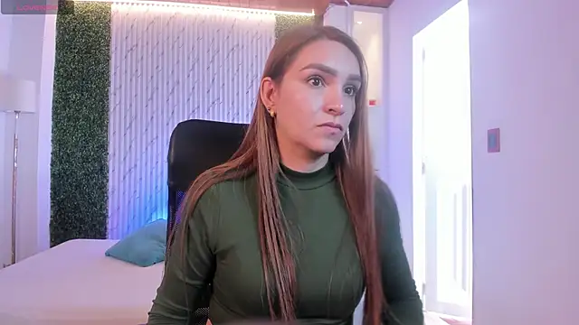 miataylorr1 online show from 10-15-25, 02:06