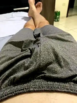 Snapshot of shiiank chatting on 11-14-25, 01:37 shiiank online show from 11-14-25, 01:37