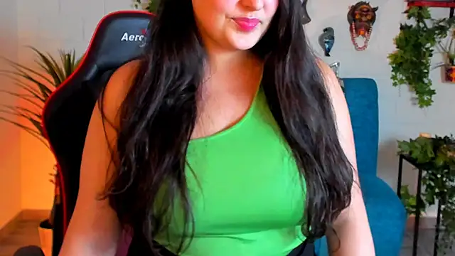 Snapshot of CeceliaJohnson chatting on 02-25-25, 02:22 CeceliaJohnson online show from 02-25-25, 02:22