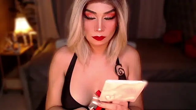 QUEEN GIAMOORE69 online show from 06-22-26, 07:22