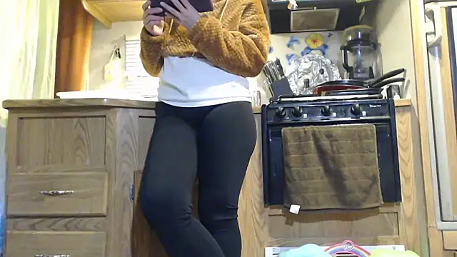 Snapshot of sexyinpantyhose chatting on 02-23-25, 07:00 sexyinpantyhose online show from 02-23-25, 07:00