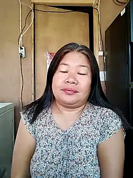 Snapshot of lickmepussy21 chatting on 04-13-26, 10:26 lickmepussy21 online show from 04-13-26, 10:26