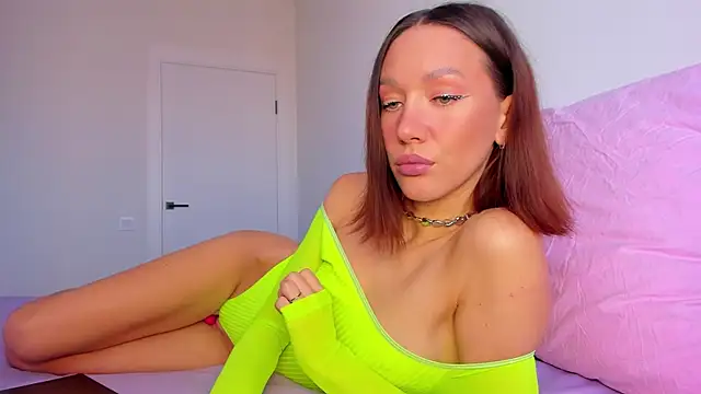 Snapshot of bestfootfetish chatting on 10-19-25, 09:10 bestfootfetish online show from 10-19-25, 09:10