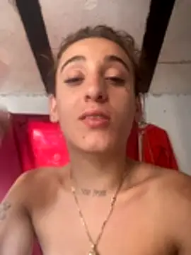 Snapshot of andreahhill chatting on 10-31-25, 09:05 andreahhill online show from 10-31-25, 09:05