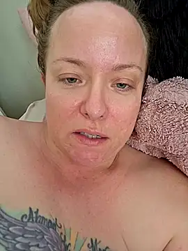 julimonroe online show from 02-28-25, 06:52