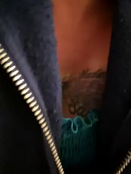 julimonroe online show from 11-13-25, 04:33