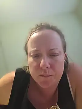 Snapshot of julimonroe chatting on 06-28-26, 01:55 julimonroe online show from 06-28-26, 01:55