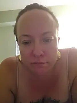 Snapshot of julimonroe chatting on 06-30-26, 02:12 julimonroe online show from 06-30-26, 02:12
