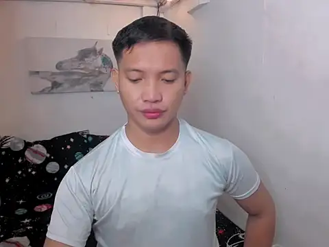 Snapshot of xSebastian19 chatting on 06-23-26, 03:59 xSebastian19 online show from 06-23-26, 03:59