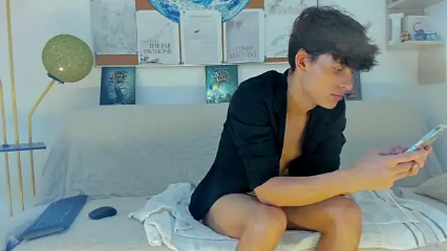 Snapshot of logan_thomas chatting on 02-02-26, 06:50 logan thomas online show from 02-02-26, 06:50