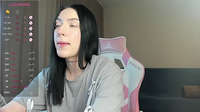 JenniferQueen11 online show from 01-10-25, 07:54