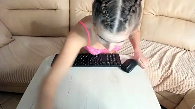 ElizSweet online show from 02-28-25, 08:42