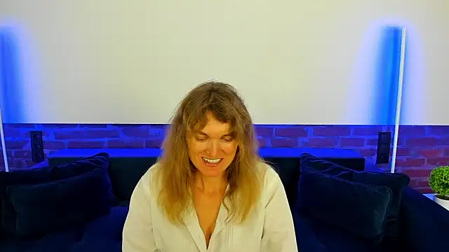 Snapshot of Anabell_xxx chatting on 10-27-25, 04:44 Anabell xxx online show from 10-27-25, 04:44