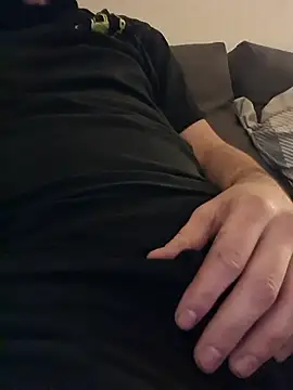 Snapshot of Gent31 chatting on 10-15-25, 09:37 Gent31 online show from 10-15-25, 09:37