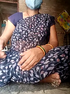 Snapshot of Lattika-Bhabhi chatting on 03-19-25, 06:03 Lattika-Bhabhi online show from 03-19-25, 06:03