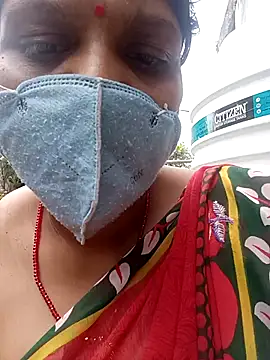 Snapshot of Lattika-Bhabhi chatting on 10-08-25, 07:06 Lattika-Bhabhi online show from 10-08-25, 07:06