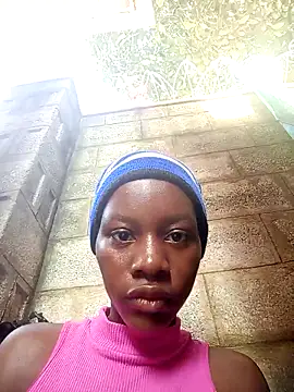 Snapshot of Petite_li chatting on 11-23-25, 06:02 Petite li online show from 11-23-25, 06:02