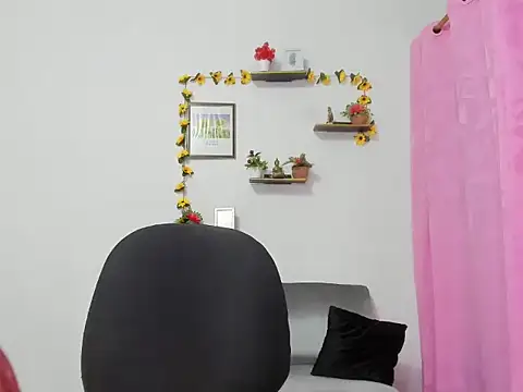 lorenitabella online show from 09-13-25, 09:09