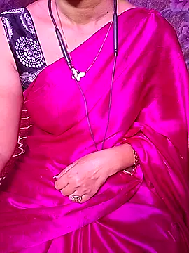 Snapshot of XBHUUME chatting on 11-20-25, 05:12 XBHUUME online show from 11-20-25, 05:12