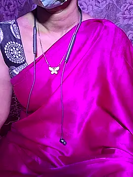 Snapshot of XBHUUME chatting on 12-05-25, 05:09 XBHUUME online show from 12-05-25, 05:09