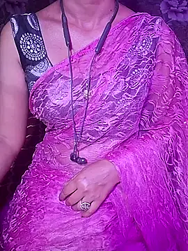 Snapshot of XBHUUME chatting on 02-13-26, 04:47 XBHUUME online show from 02-13-26, 04:47