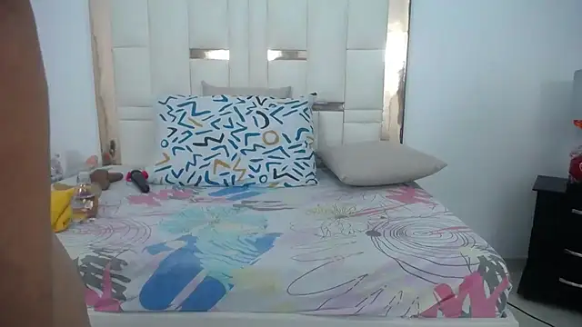 ambercordoba online show from 02-28-25, 07:14