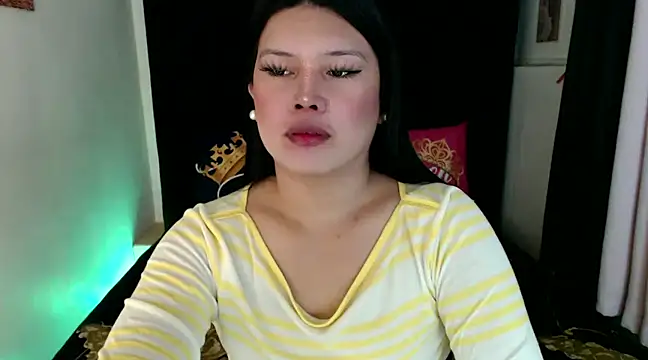 Snapshot of Angelic_Fuckerxxx chatting on 02-13-25, 06:30 Angelic Fuckerxxx online show from 02-13-25, 06:30