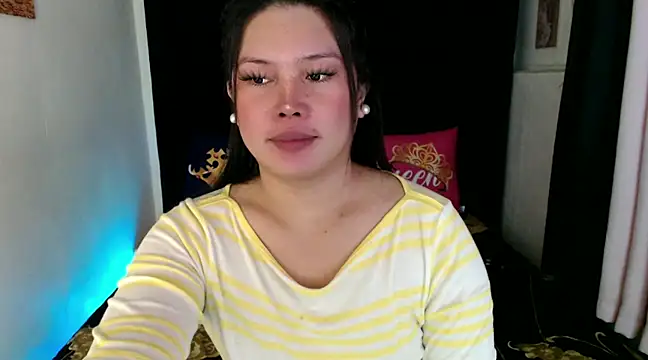 Snapshot of Angelic_Fuckerxxx chatting on 02-15-25, 04:14 Angelic Fuckerxxx online show from 02-15-25, 04:14