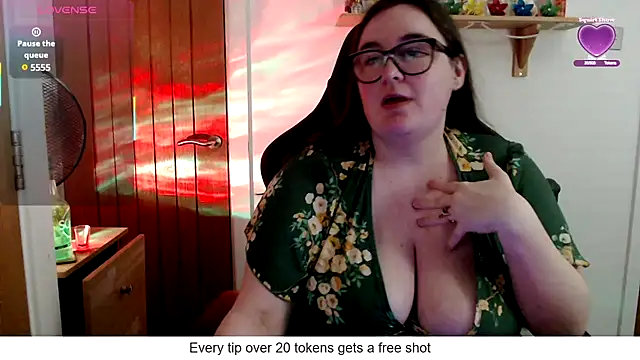 Snapshot of Rebecca_Summer chatting on 05-03-26, 03:51 Rebecca Summer online show from 05-03-26, 03:51