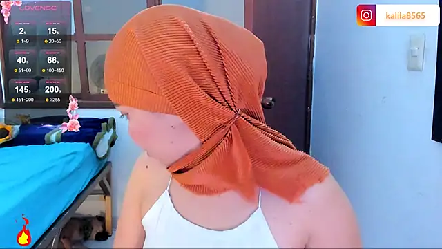 MatchedEyebrow online show from 12-20-25, 09:22