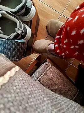 feet toes online show from 03-14-25, 05:27