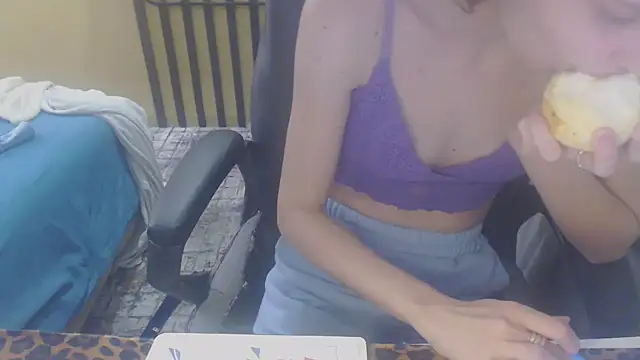 Snapshot of Laco-cO chatting on 11-09-25, 04:16 Laco-cO online show from 11-09-25, 04:16