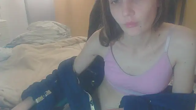 Snapshot of Laco-cO chatting on 11-11-25, 06:41 Laco-cO online show from 11-11-25, 06:41