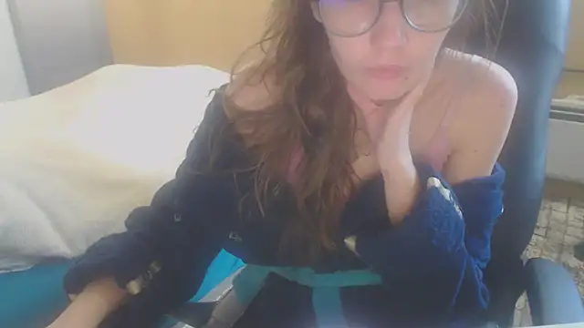 Snapshot of Laco-cO chatting on 11-13-25, 08:35 Laco-cO online show from 11-13-25, 08:35