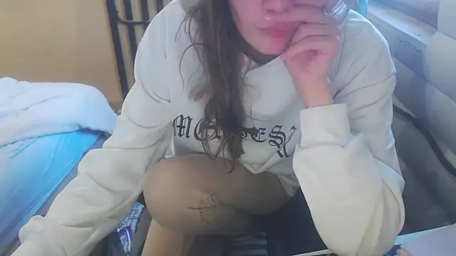 Snapshot of Laco-cO chatting on 11-20-25, 10:48 Laco-cO online show from 11-20-25, 10:48