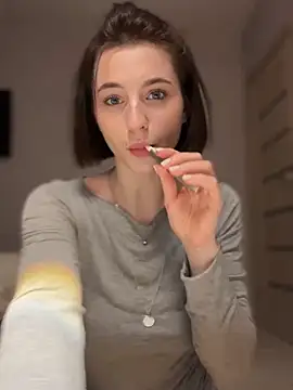 Snapshot of Camilla_Railian chatting on 12-10-24, 08:27 Camilla Railian online show from 12-10-24, 08:27