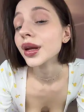 Snapshot of Camilla_Railian chatting on 12-20-24, 10:54 Camilla Railian online show from 12-20-24, 10:54