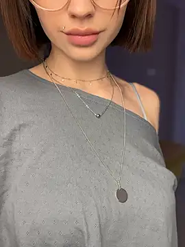 Snapshot of Camilla_Railian chatting on 01-03-25, 11:03 Camilla Railian online show from 01-03-25, 11:03