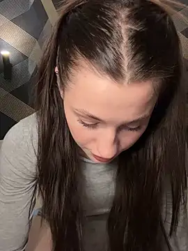 Snapshot of Camilla_Railian chatting on 03-17-25, 07:26 Camilla Railian online show from 03-17-25, 07:26