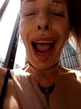 FrozenWaffle online show from 02-18-26, 03:19